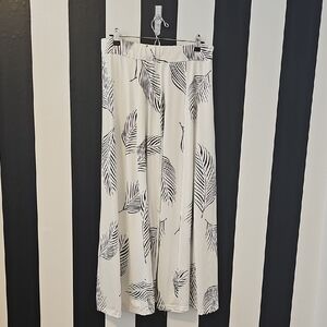 White and Black Leaf Print Wide-Leg Pants